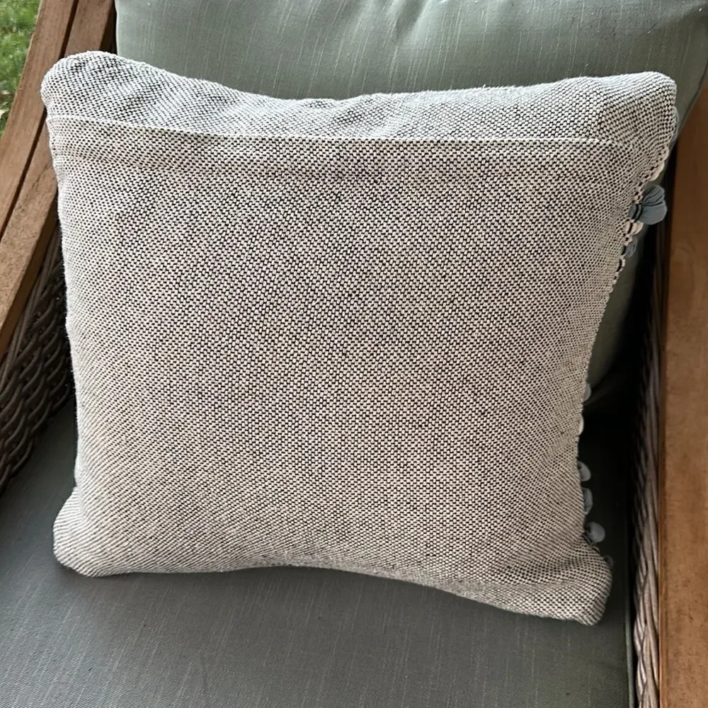 Nicole Miller Boho Textured Accent Pillow Cover (1)